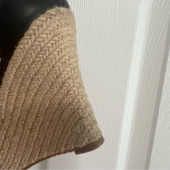 Michael Kors Espadrilles Wedges in Black Leather/Gold; Size 7.5M - Picture 7 of 9